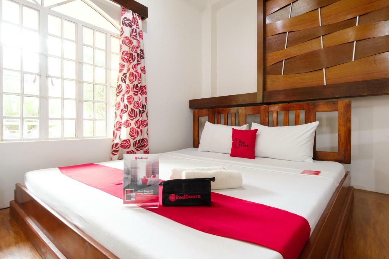 Reddoorz Premium @ Abueg Road Extension Puerto Princesa Exterior photo